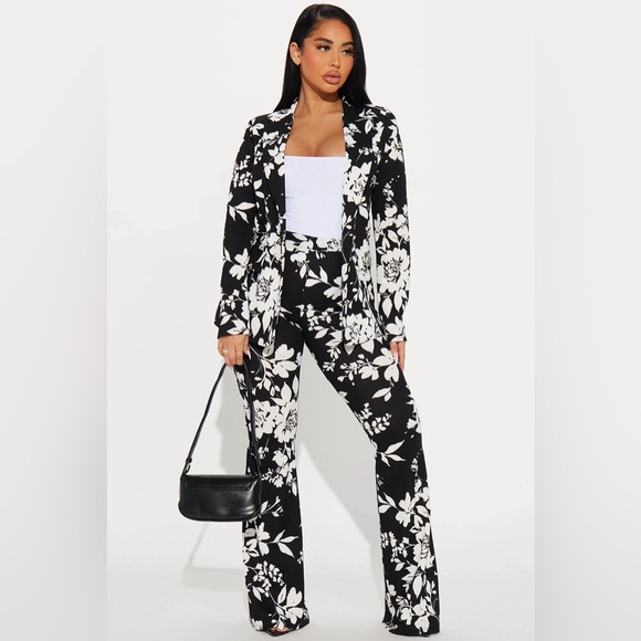 Fashion Nova Pants - "Keep It Modern" 2pc Floral Print Blazer Pant Set | FASHION NOVA Size Large
